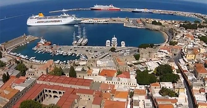 Rodos'ta Türk teknisyenlere gözaltı
