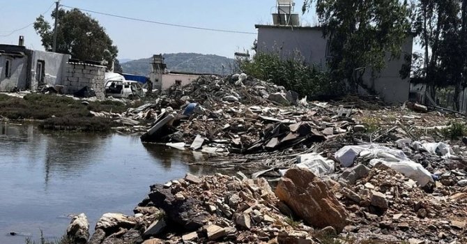 Flamingolara ev sahipliği yapan Tuzla Sulak Alanı çöplük oldu