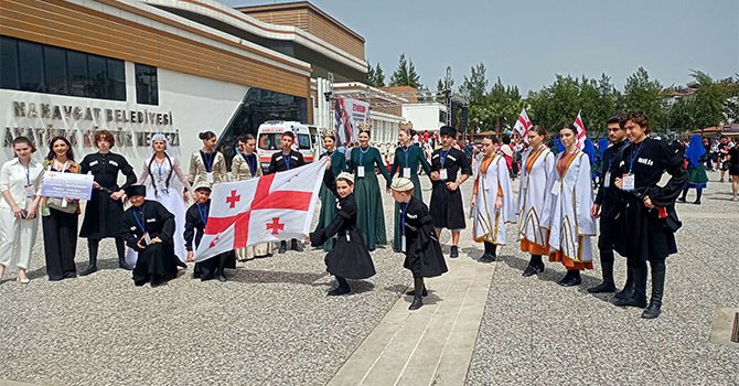 Özgür Çinkılıç Gloria Resorttan ayrıldı