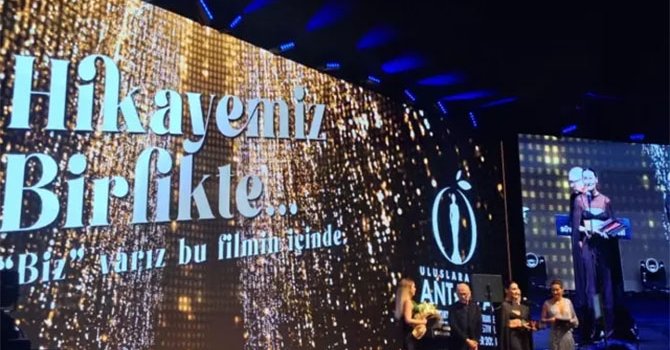 Saadet Işıl Aksoy ödülünü katledilen İkbal ve Ayşegül'e adadı