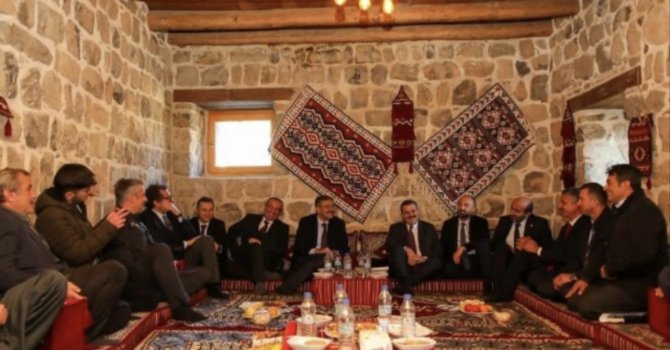 Alkollü müşteri skandal!