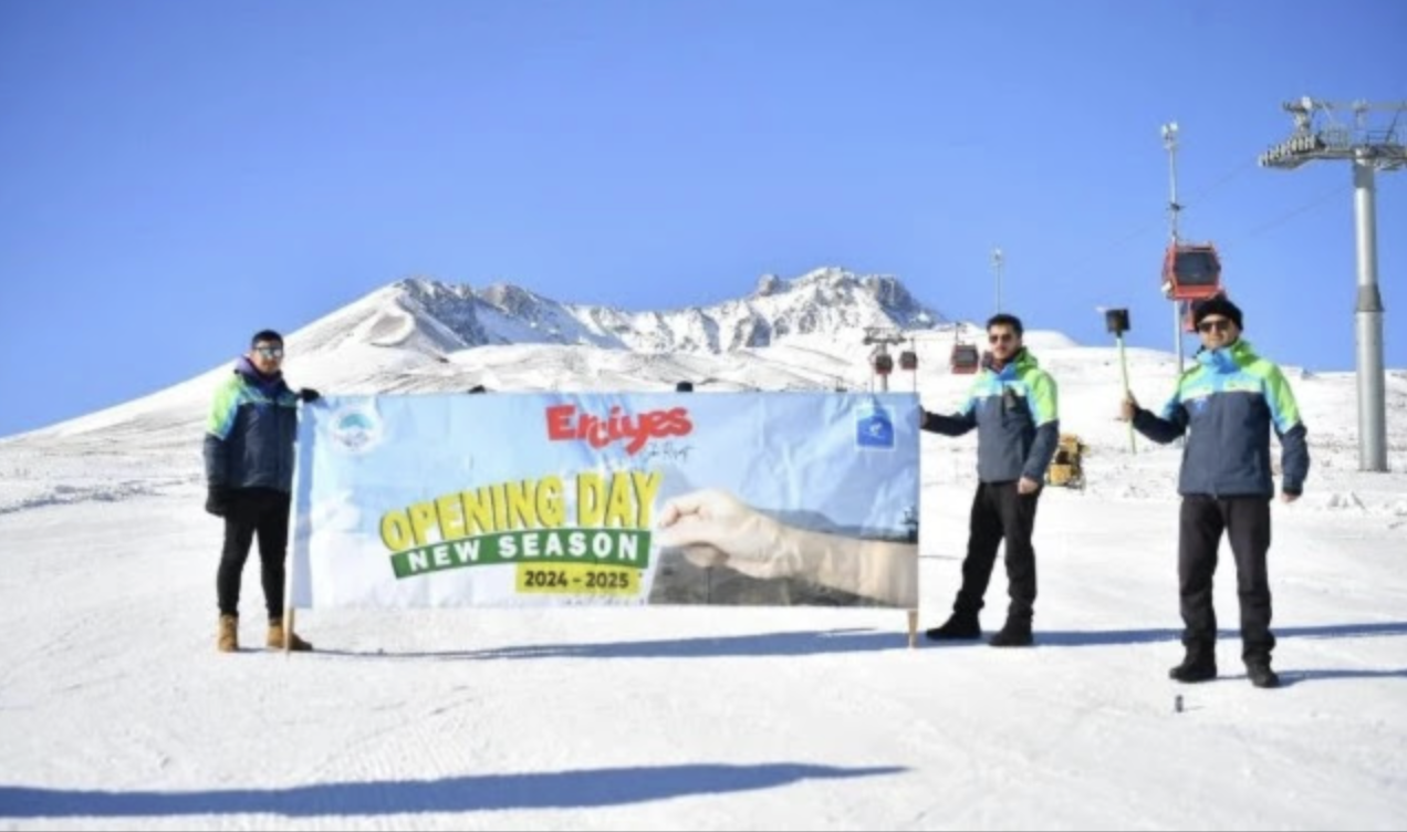 Kel kadın perukla güzel seçildi