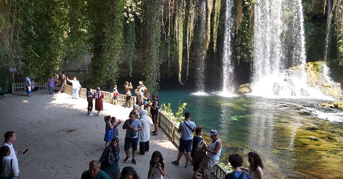 Antalya'da Düden Şelalesi'ni 2024'te 840 bin turist ziyaret etti