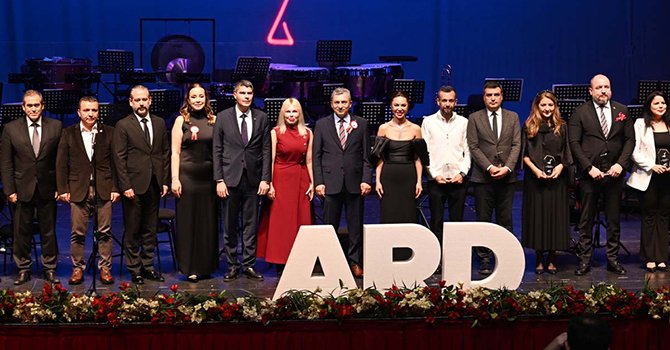 Vali Şahin: Reklamlar Antalya turizmine büyük katkı sağlıyor