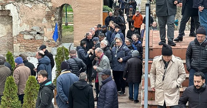 Vatikan'dan İznik'e 2 kardinal ve 102 papaz geldi