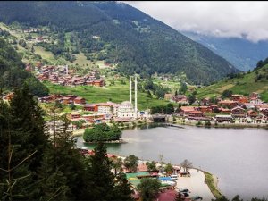 Trabzon'un Uzungöl'deki 63 turizm işletmesi kapatıldı