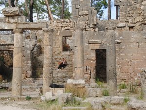 Milletvekili Kaya: Lyrbe Antik Kent definecilerden korunmalı