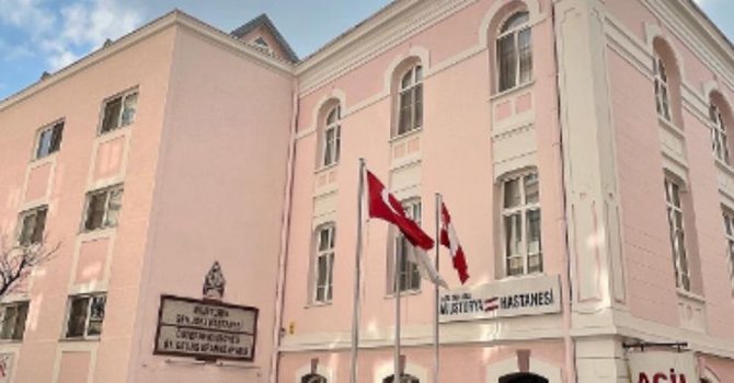 İstanbul'da 153 yıllık hastane kepenk kapattı