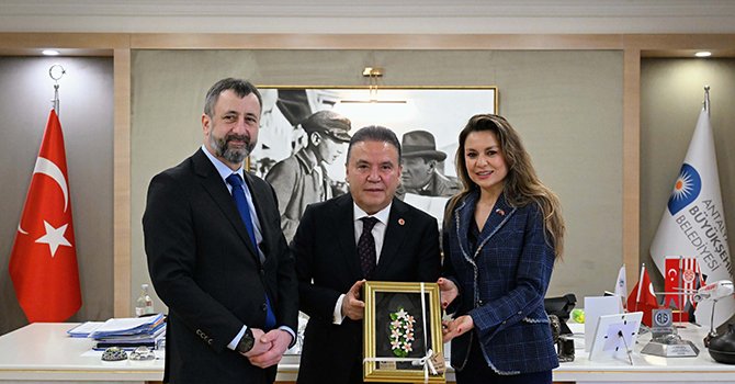 Pandemiden sonra Antalya'ya gelen Çekli turist 5 kat arttı