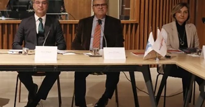 Pembe için, pembe düşünün