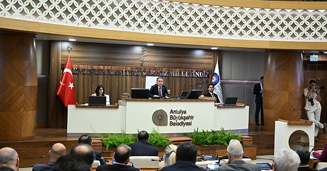 Başkan Böcek: Turizm için Alanya otoyolu yapılmalı