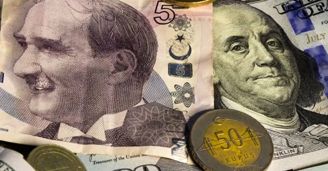 Lirada değer kaybı: Ekonomistler nasıl yorumladı?