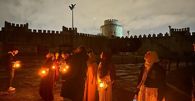 Tarihî Yedikule Hisarı'nda Fenerli Gece Turu