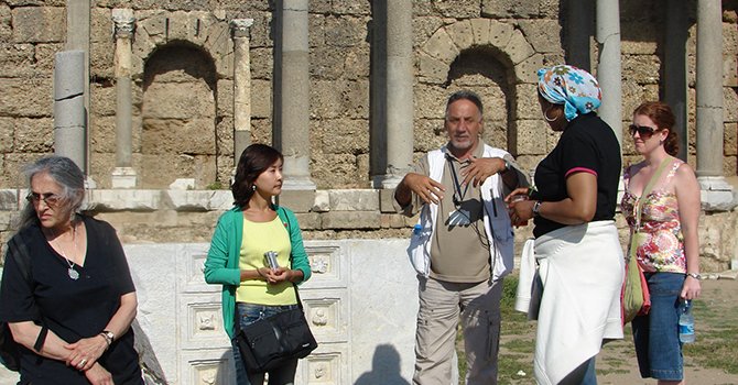 Side Devlet Agorası sütunları restorasyon bekliyor!