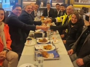 Hamdi Akın, Tuncay Özilhan, Kamil Süleyman Yazıcı,Terminal’de