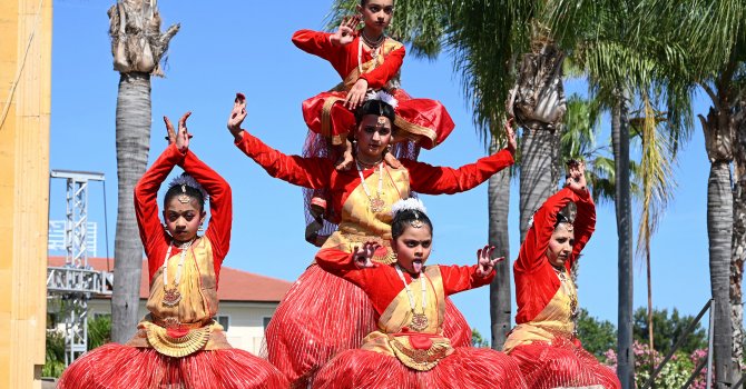 Kemer'de 19 Mayıs Gençlik Halk Dansları Festivali yapılıyor