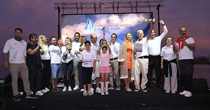 Antalya Körfezi'nde Heyecan Dolu Yat Yarışı