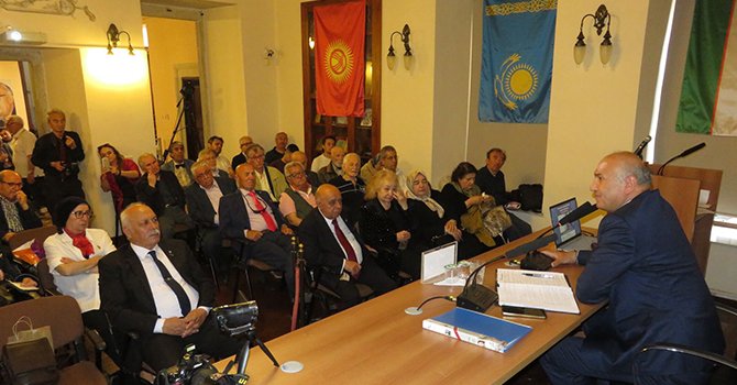 Dr. Kemal Aydın, 'aksaçlılara' sağlıklı yaşlanmanın sırrını anlattı