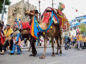 Yörük Türkmen Festivali temsili Yörük Göçüyle başladı