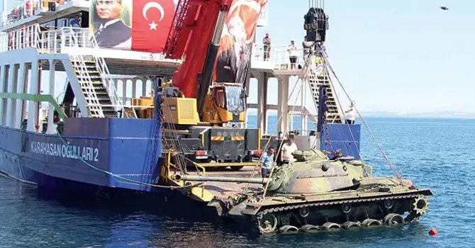 Saros Körfezi’nde dalış turizmi için tank batırıldı