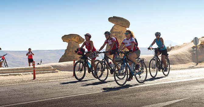 Expedia, Yahoo Travel ortak oldu