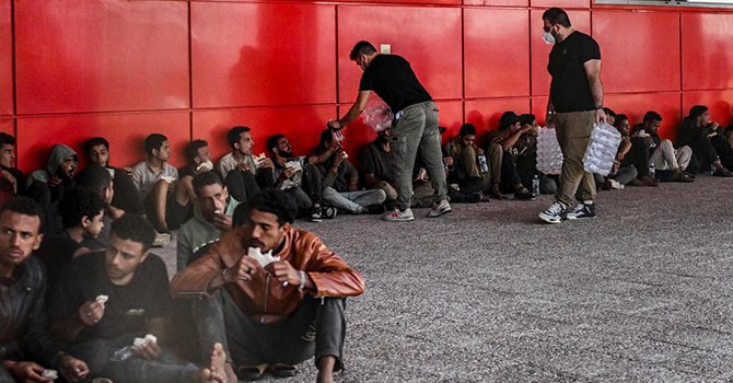 Girit'e göç arttı: Atina iltica politikasını sertleştiriyor