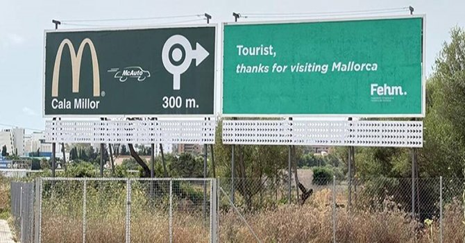 ‘Turist, eve dönme, bizimle daha uzun kal!’