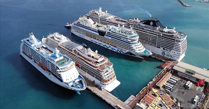 Türkiye limanlarına 6 ayda 490 kruvaziyer gemisi demir attı