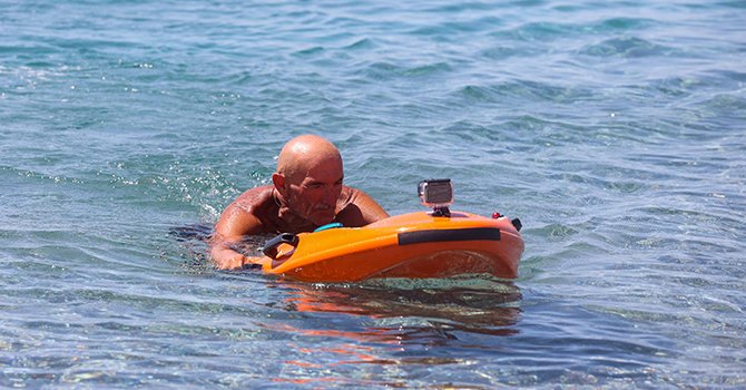 Robot Cankurtaran Antalya sahillerinde can kurtarıyor