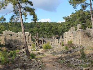 Seleukeia antik kentinde genel temizlik yapıldı