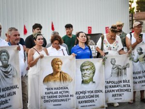 Antalya Müzesi'nin yıkılmasına tarihi heykel figürleriyle cevap