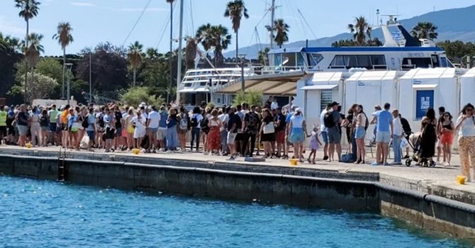 Türk turistler adalara para vermeden ayak basamayacak