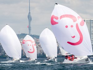 İstanbul’da sert rüzgâr, J70 yarışlarına heyecan kattı 