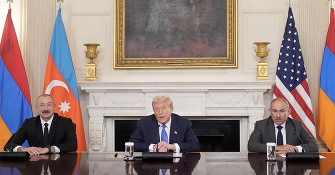 Azerbaycan ve Ermenistan barış anlaşması imzaladı.