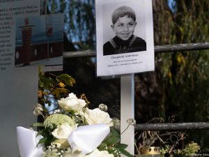 Berlin Duvarı anmasında Türk çocuklar öne çıktı