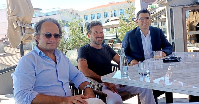 Ticaret merkezi Sirkeci’ye iki otel ile turizm hareketi geldi