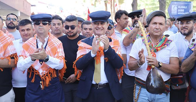 11. Temsili Elmalı Yörük Göçü coşku ile yapıldı