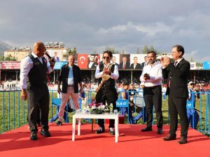 Elmalı Güreşi'nin Ağalığını Hakan Çetin Aldı