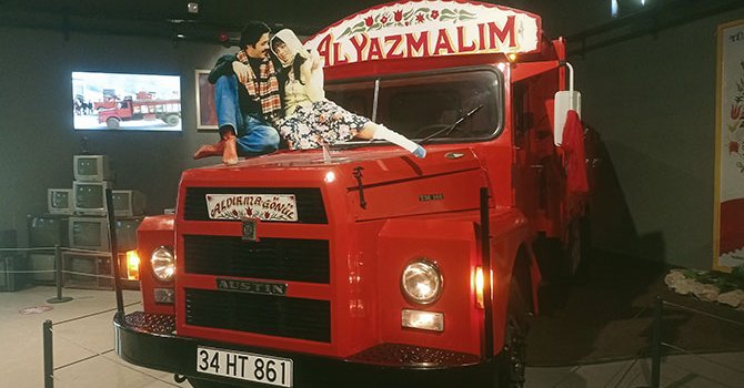 Otomobil Müzesi, Yeşilçam ve siyasi tarihe ışık tutuyor