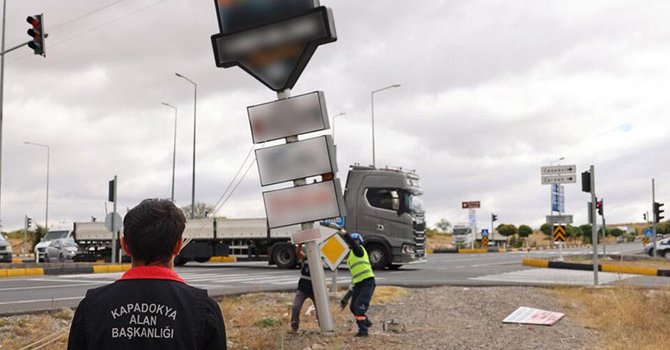 Kapadokya’da tabelalar kaldırıldı