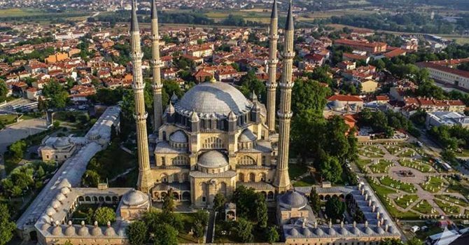 Prof. Dr. İlber Ortaylı'dan Selimiye Camii tepkisi