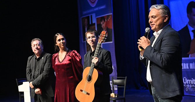 Gitar festivali Antalya’ya müzik keyfi yaşattı