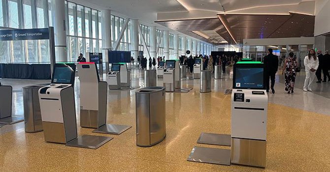 San Diego Havalimanı'nda kaldırımdan kapıya teknoloji