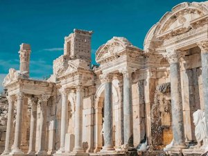 Mısır tanrısı Tutu figürü Afyon mermerine işlenmiş