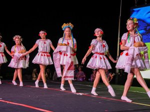 Side 9. Halk Dansları Festivali'ne 11 ülke katıldı