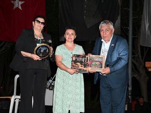 Kemer Kültür Şölenine 11 ülkeden 97 sanatçı katıldı
