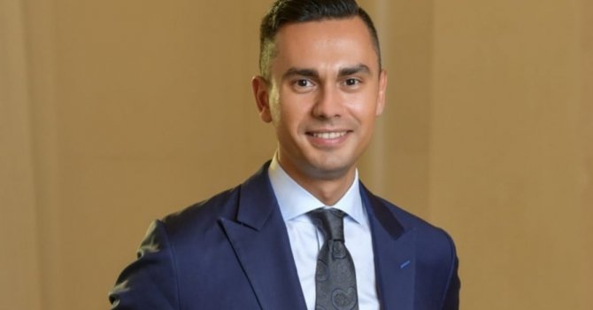 Turizmciler donan göle girdiler2