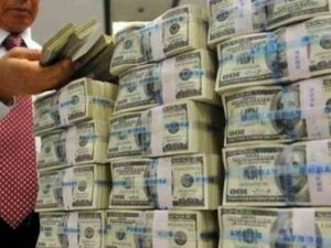 Dolar alev alev nereye koşuyor?