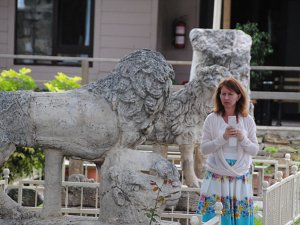 2 Roma Aslanı Alman turistlerden yoğun ilgi görüyor