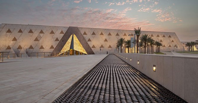 Büyük Mısır Müzesi, ziyaret saatlerini kısıtlıyor.